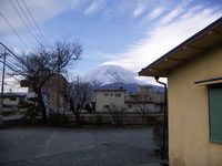 =Fuji-san hinter Jugendherberge