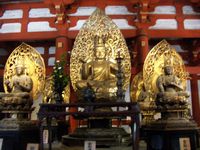 =zu 3 goldenen Buddha